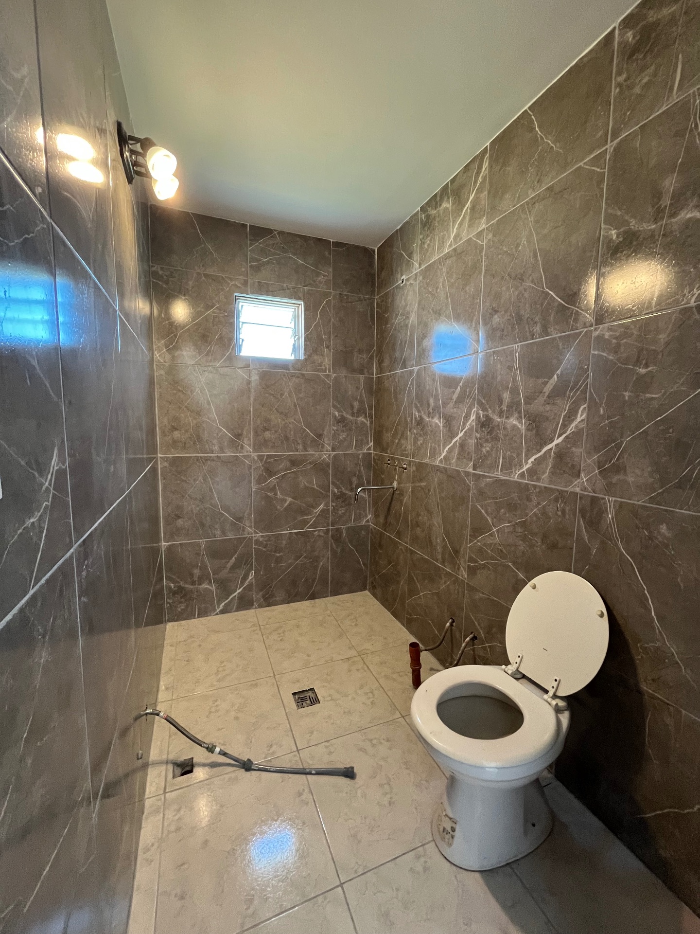 2 habitaciones · cocina - comedor · baño · Garage para dos vehículos y patio - foto 2