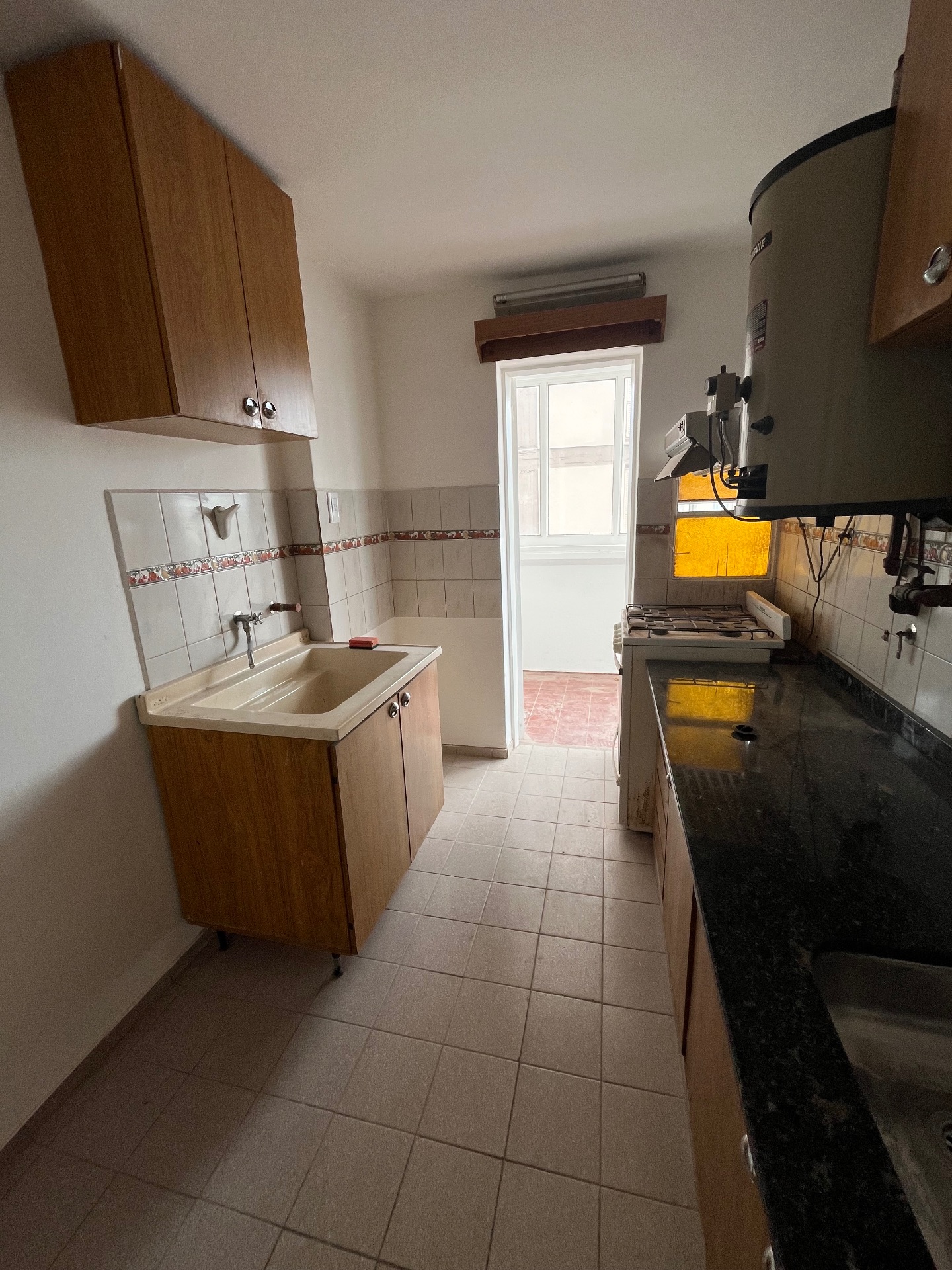 3 habitaciones con placard · 1 baño · living · comedor · balcón · cocina separada amoblada - foto 11