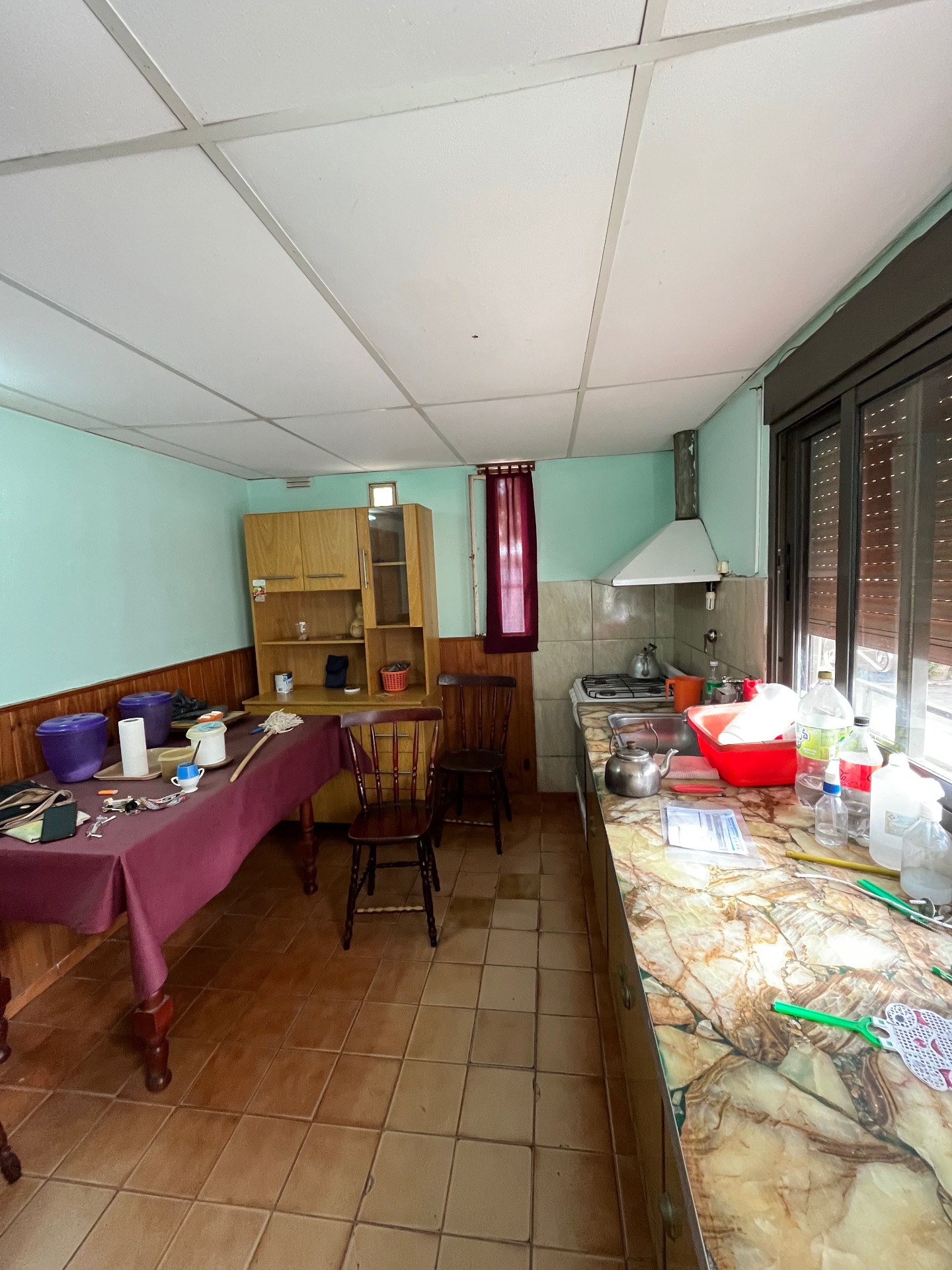 Casa esquina · 2 habitaciones · 1 baño · cocina separada · living- comedor · patio y entrada para vehículo - foto 7