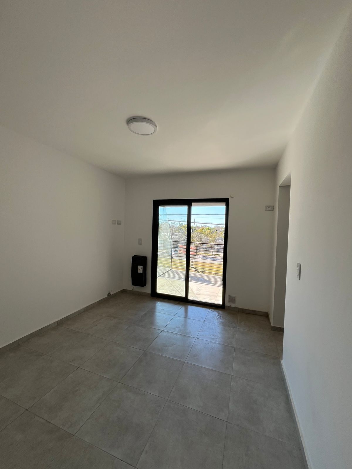 2 HABITACIONES CON PLACARD · COCINA · COMEDOR · BAÑO · BALCON - foto 3