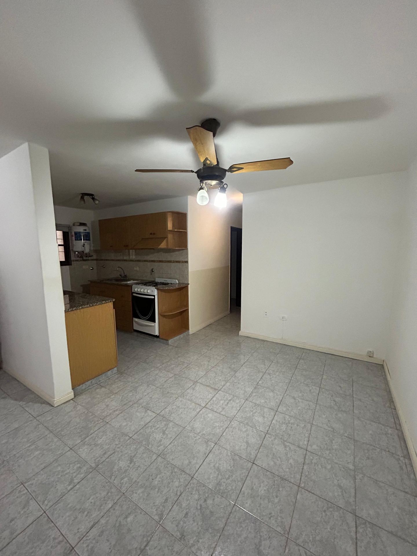 DOS HABITACIONES CON PLACARD · COCINA · LIVING COMEDOR · BAÑO - foto 2