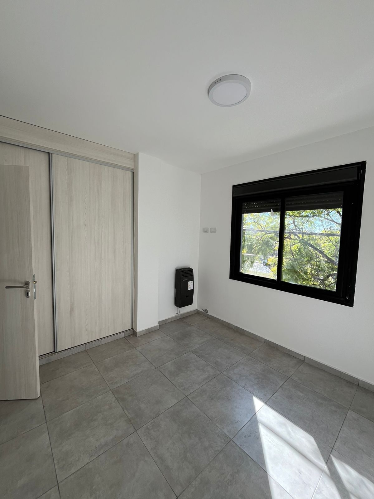 2 HABITACIONES CON PLACARD · COCINA · COMEDOR · BAÑO · PATIO DE LUZ · BALCON - foto 5
