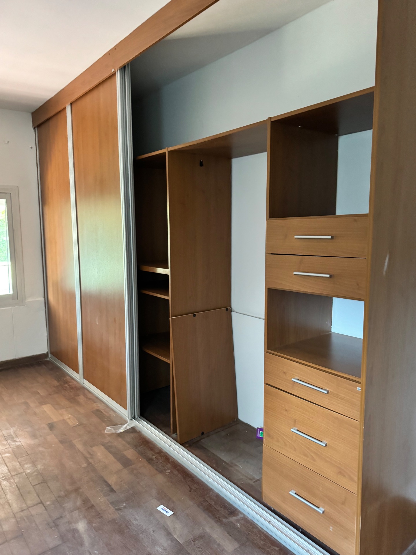 3 habitaciones · 3 baños · cocinan · living · quincho · lavadero · patio · cochera doble - foto 8