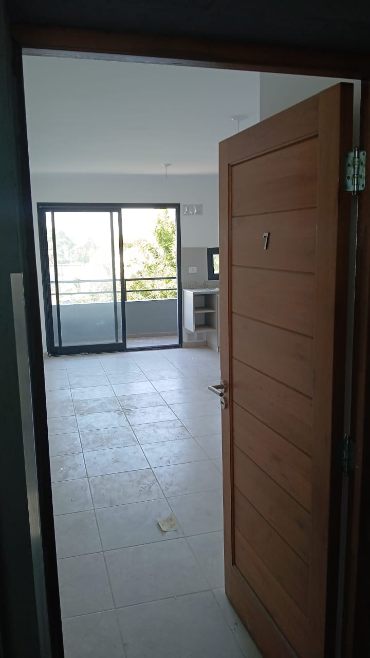 1 habitacion · cocina · baño · balcón - foto 2
