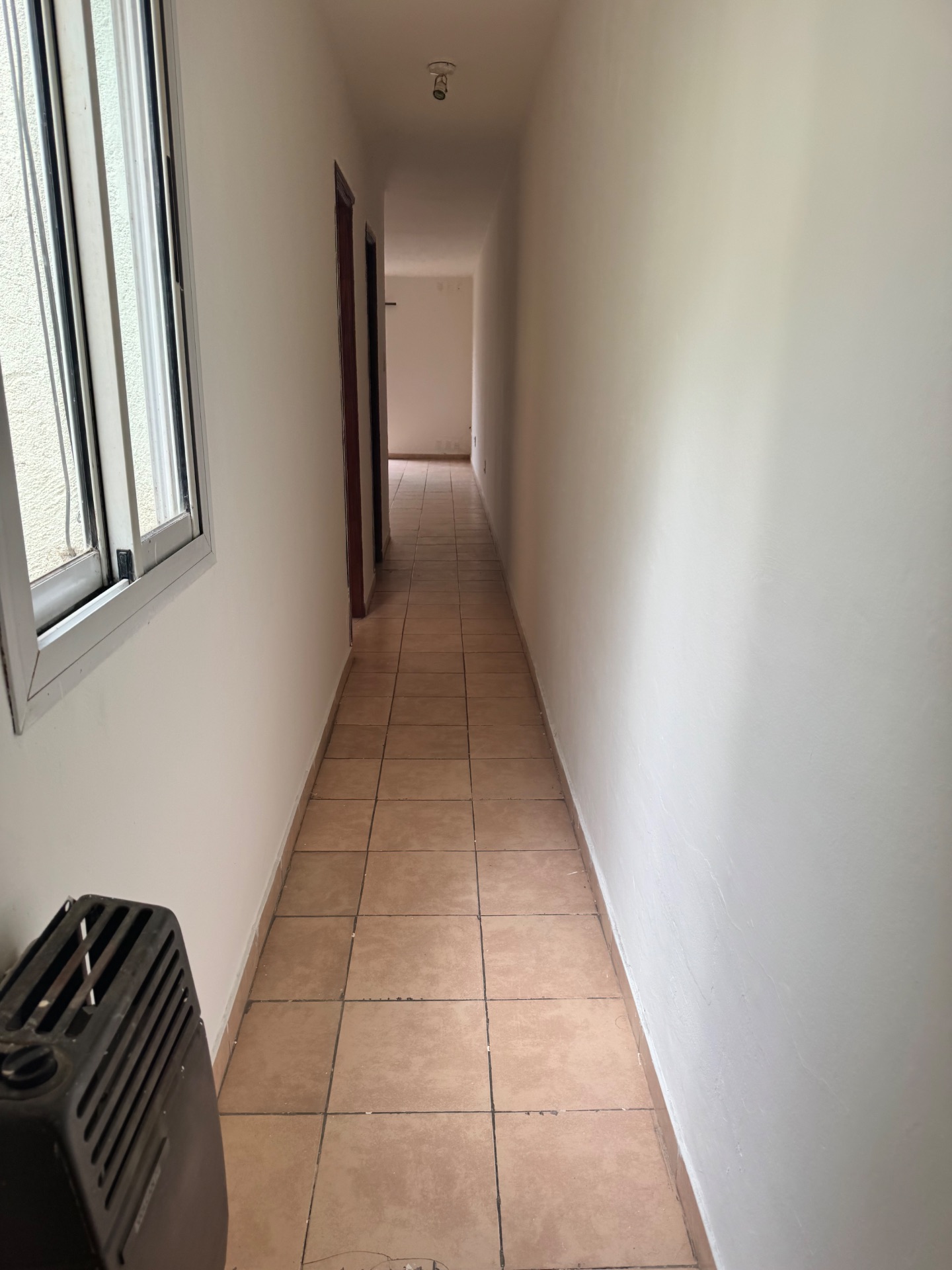 2 habitaciones · baño · coccina · balcón - foto 7