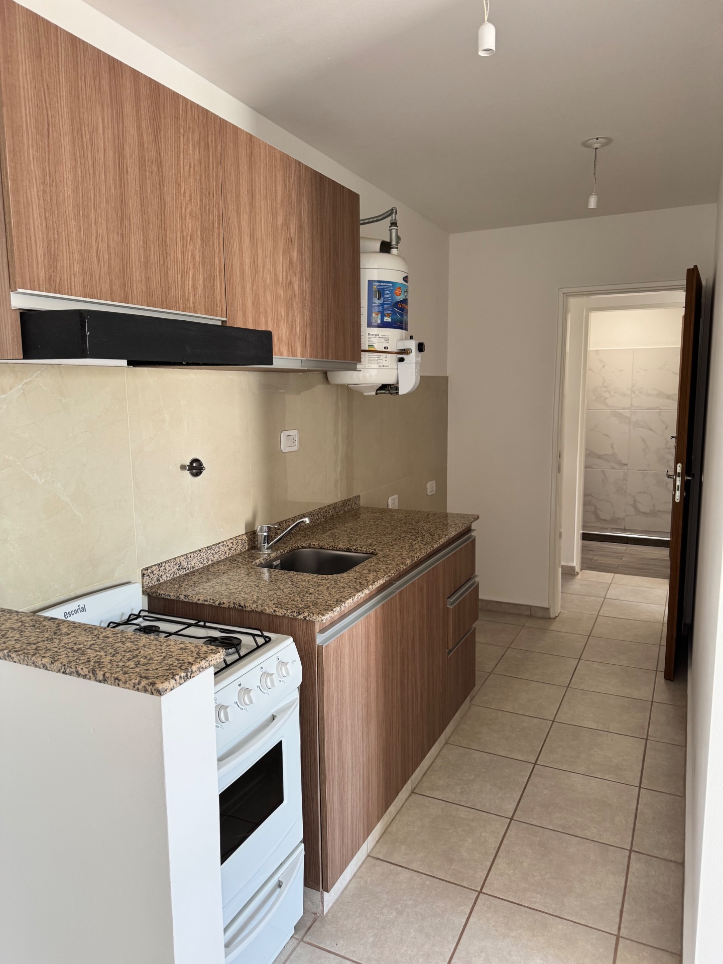 2 habitaciones · cocina · comedor · baño - foto 2