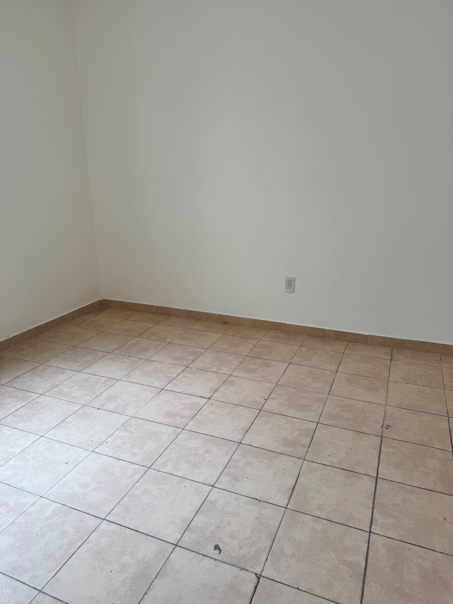 2 habitaciones · baño · coccina · balcón - foto 6