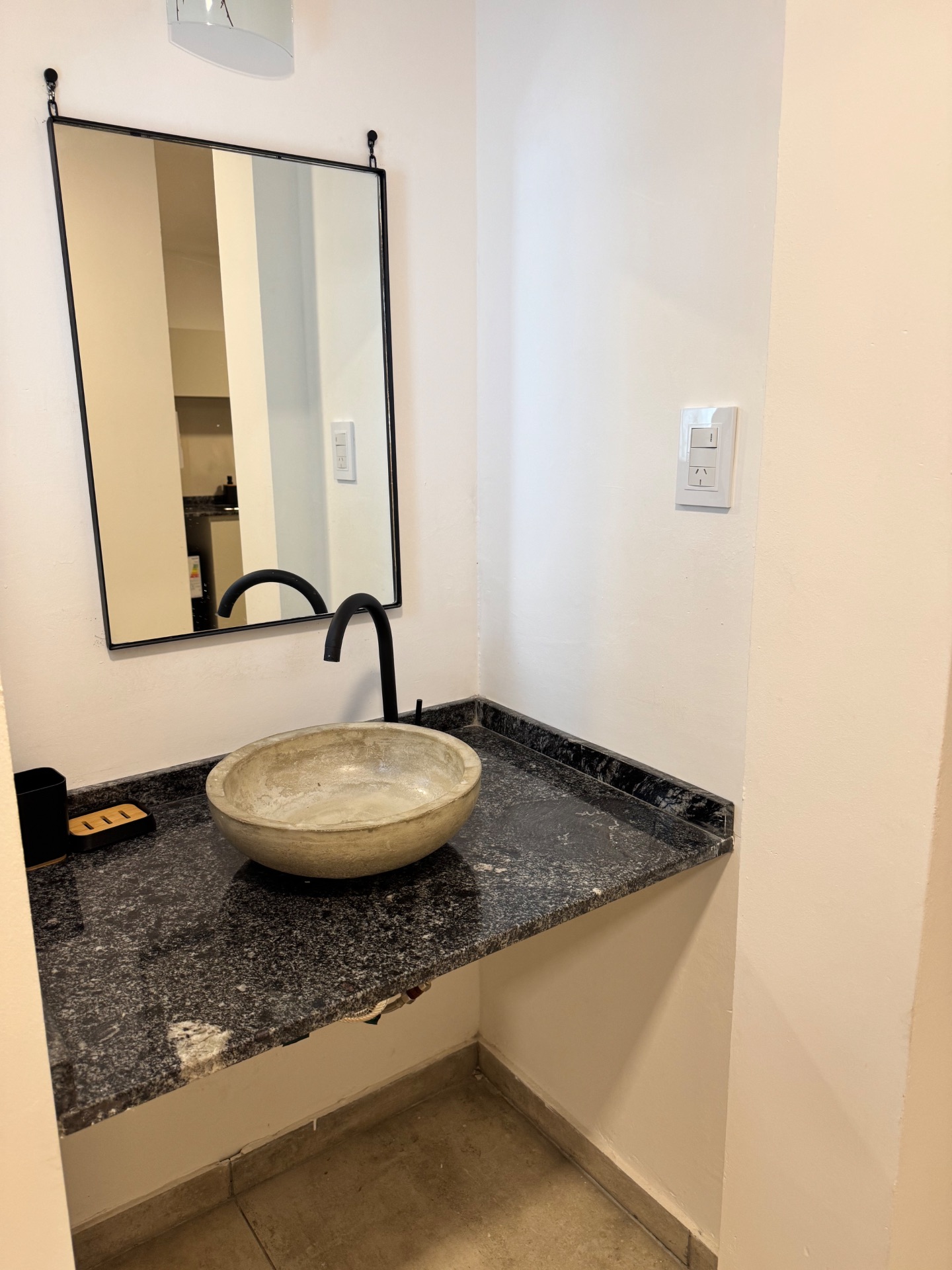 1 habitacion · cocina · living · baño · balcón · cochera - foto 8