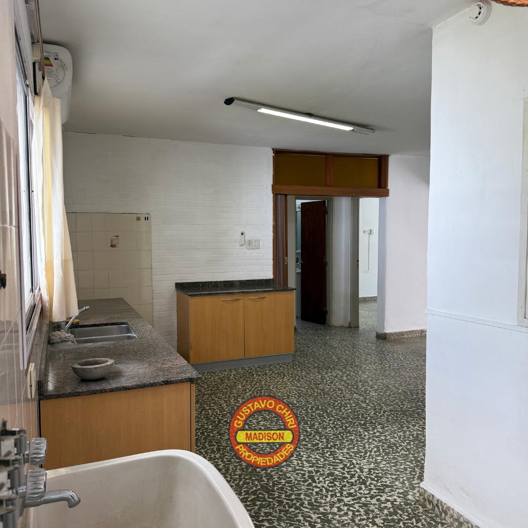 2 Dormitorios · Baño · Hall De Ingreso · Cocina-Comedor · Cochera · Pieza De Guardado · Patio (Con Asador) · Depósito - foto 6