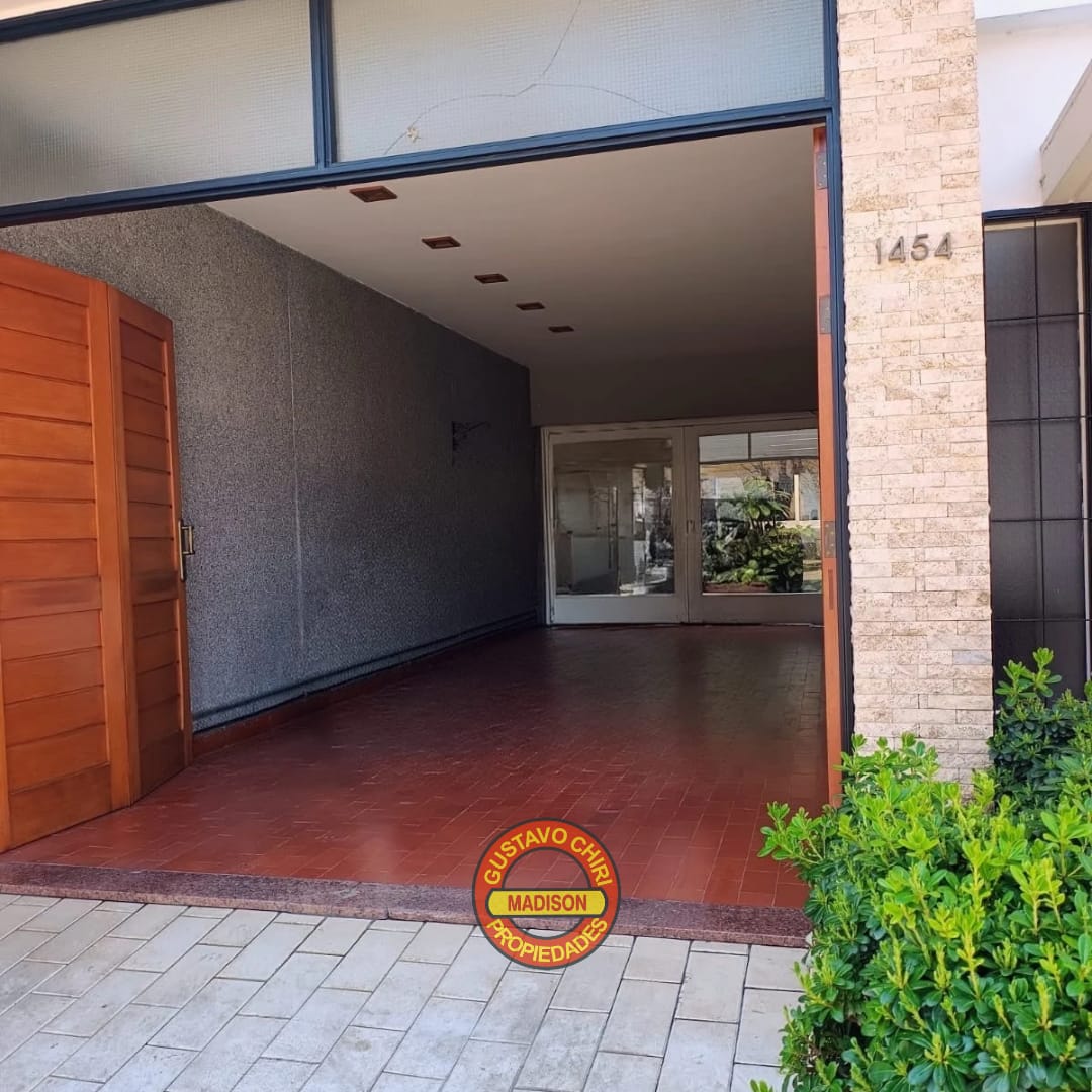 3 Dormitorios · 3 Baños · 2 Antebaños · Cocina · Hall De Ingreso · Cochera (Amplia) · Living-Comedor · Patio · Asador · Lavadero · Oficina - foto 10