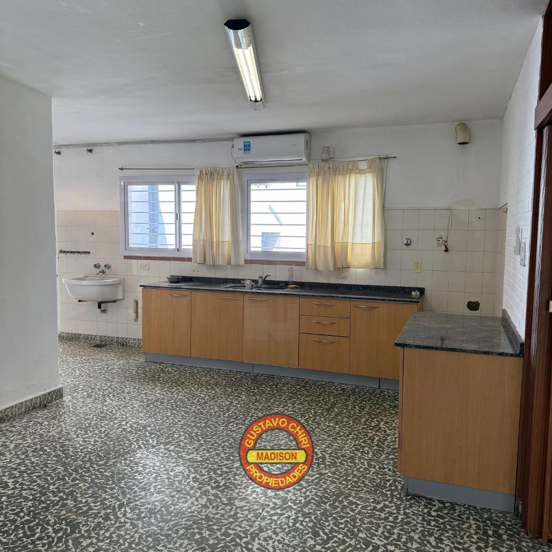 2 Dormitorios · Baño · Hall De Ingreso · Cocina-Comedor · Cochera · Pieza De Guardado · Patio (Con Asador) · Depósito - foto 5