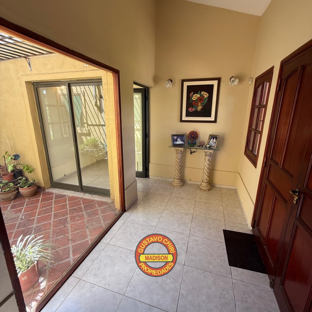 3 Dormitorios · Cocina · 2 Baños · Patio · Asador · Estar Comedor · Cochera · Patio De Luz · Quincho · Asador · Piscina - foto 2