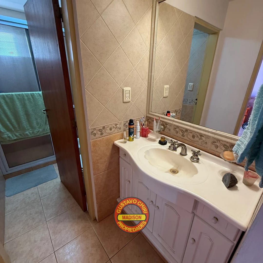2 Pisos · 2 Dormitorios · 2 Baños · 2 Cocina-Comedor · Estar · Lavadero · Cochera Para 2 Vehículos · Patio · Living · Terraza · Asador - foto 9