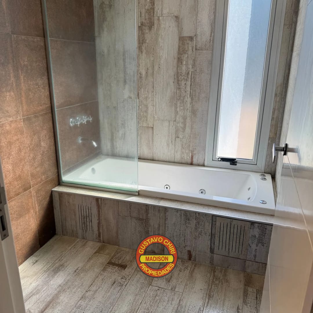 3 Dormitorios · 4 Baños · Cocina · Estar Comedor · Oficina · Lavadero · Cochera Doble · Galería · Pileta - foto 10