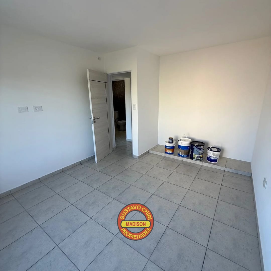 2 Dormitorios · Cocina · Baño · Estar-Comedor · Patio · Cochera - foto 7