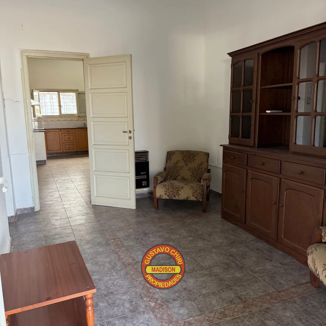 2 Pisos · 2 Dormitorios · 2 Baños · 2 Cocina-Comedor · Estar · Lavadero · Cochera Para 2 Vehículos · Patio · Living · Terraza · Asador - foto 2
