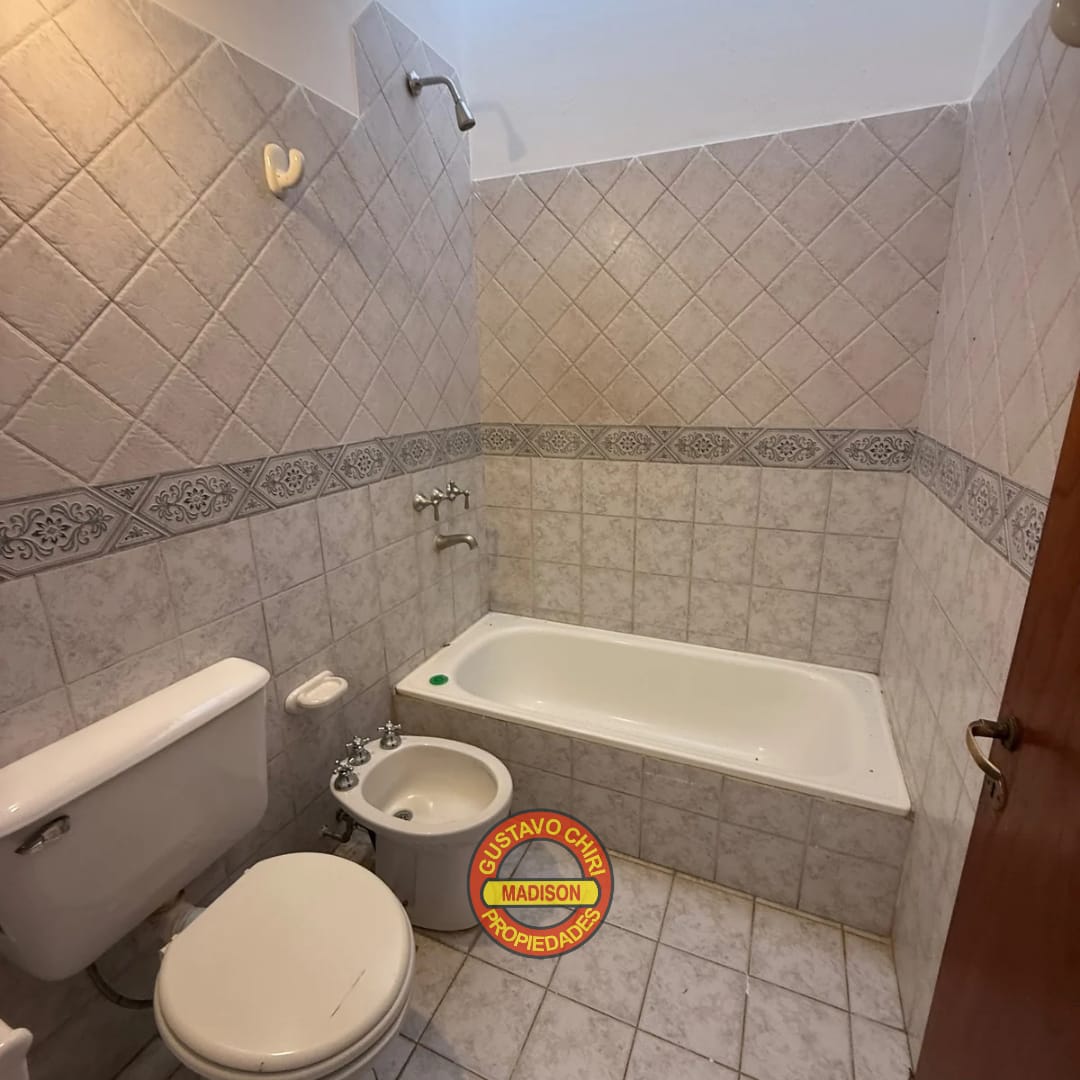 3 Dormitorios · Baño · Antebaño · Cocina · Comedor · Cochera (Para Dos Autos) · Living · Patio · Pileta - foto 7