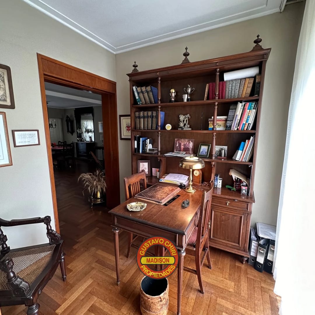 3 Dormitorios · 3 Baños · 2 Antebaños · Cocina · Hall De Ingreso · Cochera (Amplia) · Living-Comedor · Patio · Asador · Lavadero · Oficina - foto 4