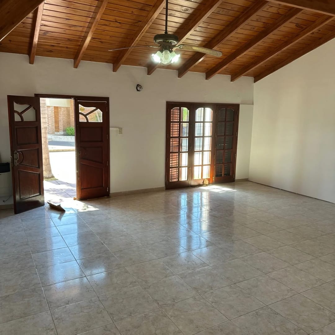 2 Dormitorios · Cocina · Baño · Patio · Estar Comedor · Living · Lavadero · Cochera - foto 2