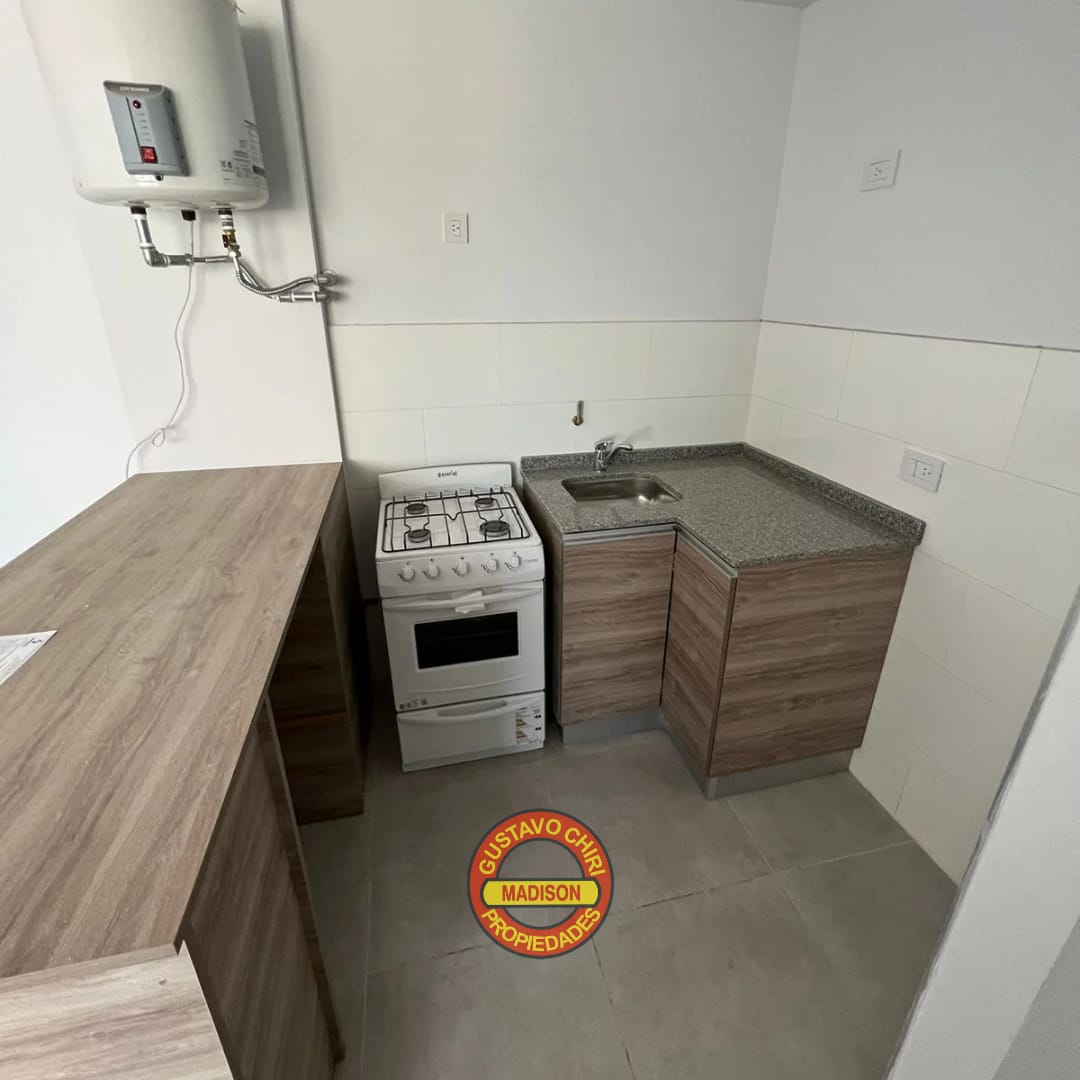 1 Dormitorio · Cocina · Antebaño · Baño · Estar Comedor · Balcón · Piscina · Asador · Cochera - foto 3